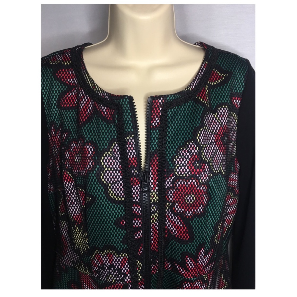 Johnston & Bell. Dress/coat. Gorgeous floral and mesh detail. Size 14 - Picture 7 of 16